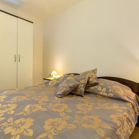 Apartments Mari Zrnovo Екстериор снимка