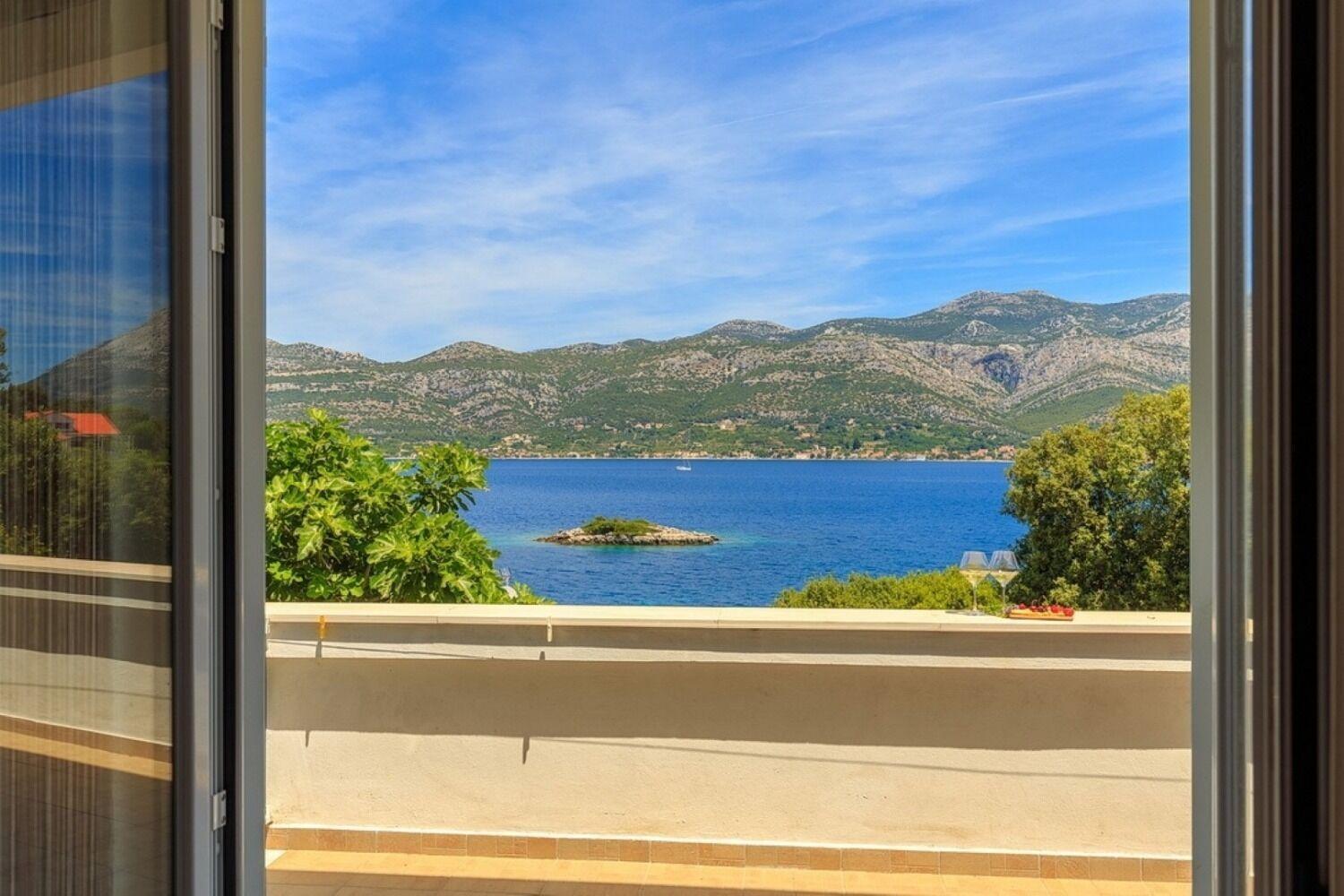 Apartments Mari Zrnovo Екстериор снимка