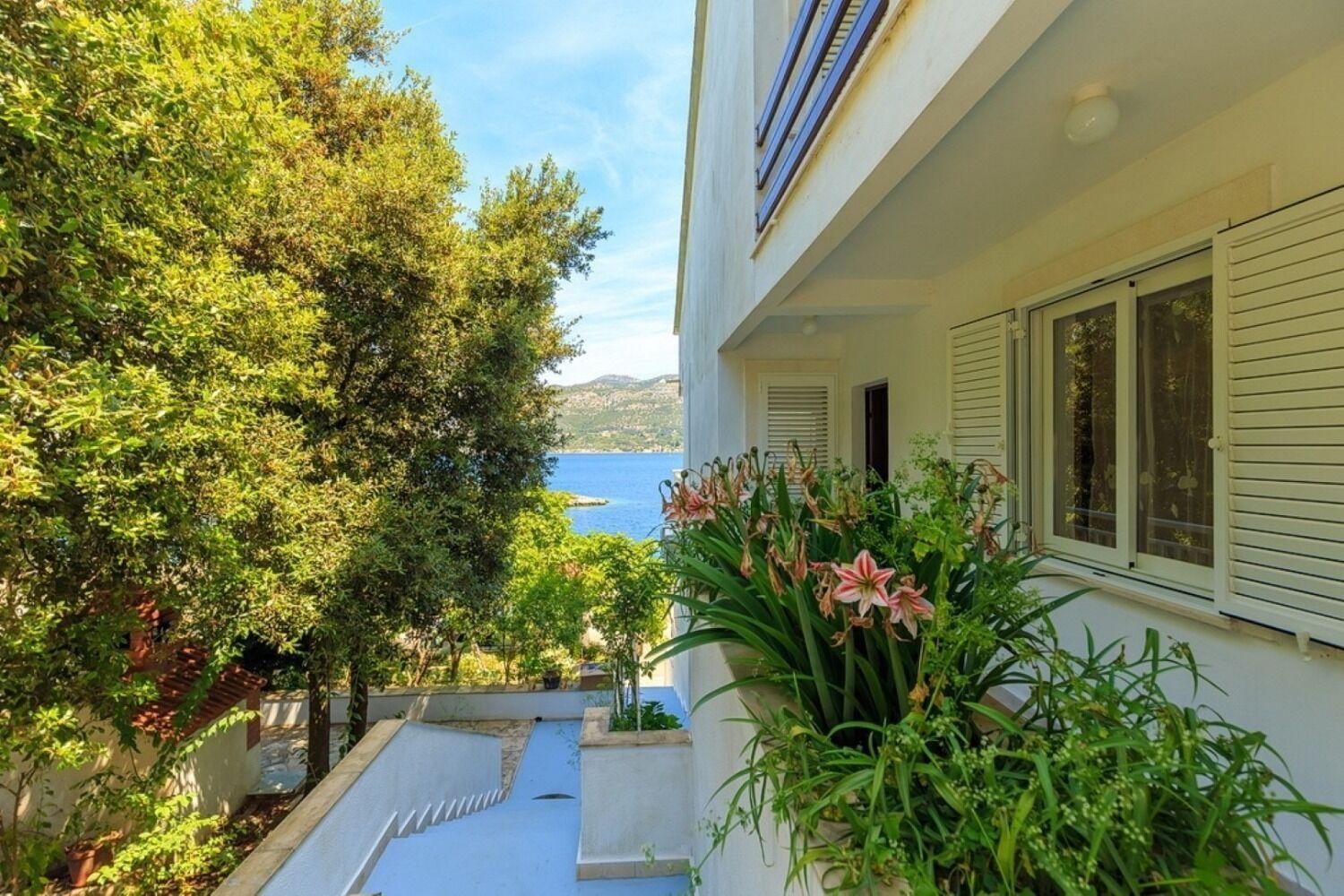Apartments Mari Zrnovo Екстериор снимка